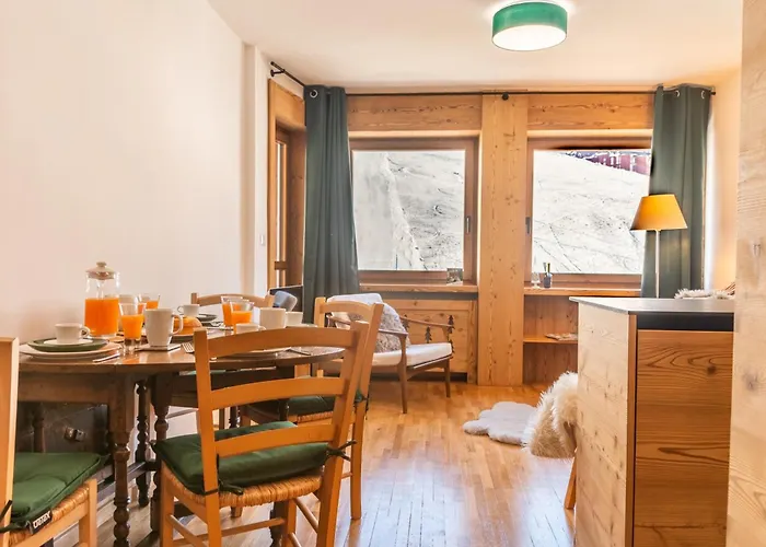 Hellochalet Trackside House - Ski-in Ski-out On The Cretaz Slopes 아파트