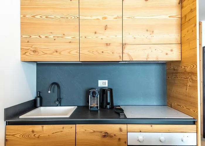 아파트 Hellochalet Trackside House - Ski-in Ski-out On The Cretaz Slopes 브루일서비니아