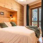 公寓 Hellochalet Trackside House - Ski-in Ski-out On The Cretaz Slopes