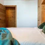 Hellochalet Trackside House - Ski-in Ski-out On The Cretaz Slopes 公寓 *