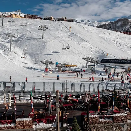 Hellochalet Trackside House - Ski-in Ski-out On The Cretaz Slopes * Breuil-Cervinia