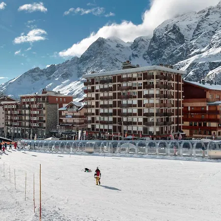 Apartament Hellochalet Trackside House - Ski-in Ski-out On The Cretaz Slopes Breuil-Cervinia