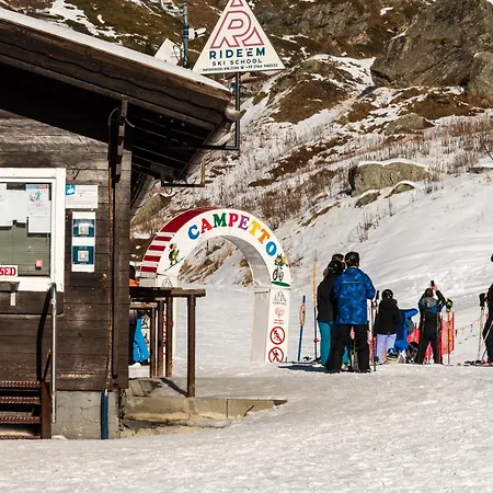 Hellochalet Trackside House - Ski-in Ski-out On The Cretaz Slopes * ブレウイル・チェルヴィナイア