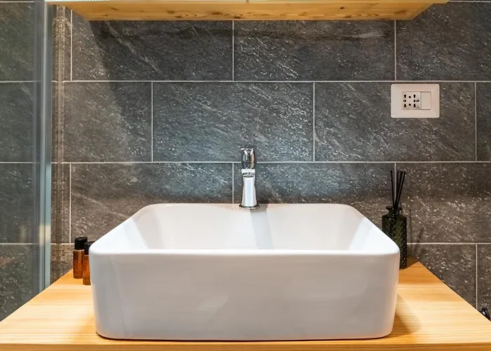 Hellochalet Trackside House - Ski-in Ski-out On The Cretaz Slopes